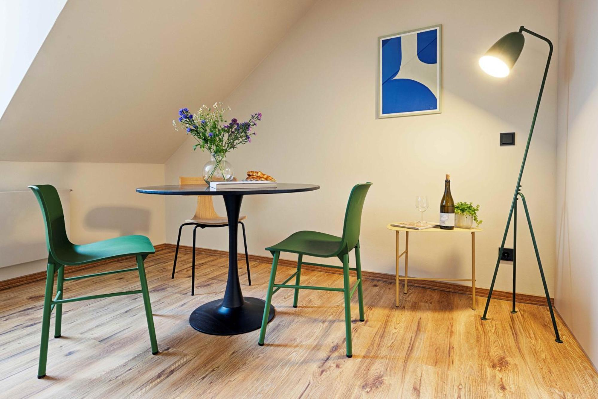 Apartment Homie Am Paradeplatz In Der Wuerzburger Innenstadt *